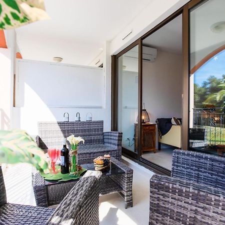L'Ange Gardien Ap4269 By Riviera Holiday Homes Villefranche-sur-Mer Exterior photo